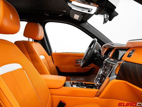 Used 2023 Rolls-Royce Cullinan image 37