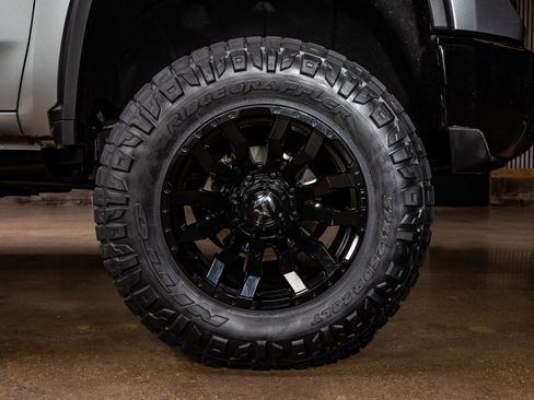 Used 2025 Chevrolet Silverado 2500 LTZ w/ LTZ Plus Package image 11