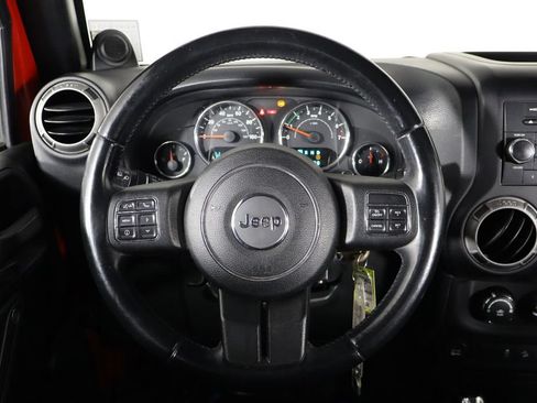 Used 2014 Jeep Wrangler Unlimited Sport w/ Connectivity Group AWD/4WD image 7