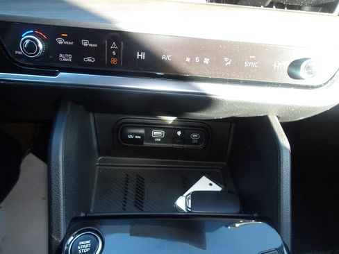 Used 2025 Kia Sportage X-Line image 23