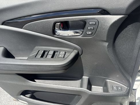 Used 2021 Honda Pilot Elite image 31