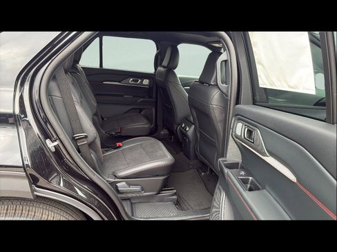 New 2026 Ford Explorer ST AWD/4WD image 17