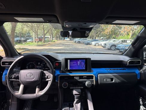 Used 2025 Toyota Tacoma TRD Off-Road image 27