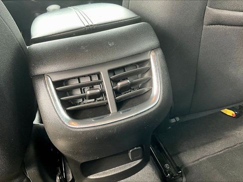 Used 2024 Chevrolet Malibu LT image 10