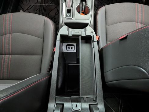 Used 2023 Chevrolet Equinox RS FWD image 29