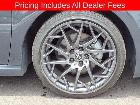 Used 2025 Toyota Camry SE w/ Convenience Package FWD image 9