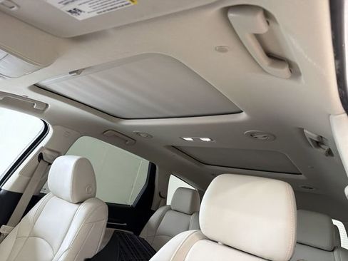 Certified 2023 Buick Enclave Essence w/ Experience Buick Package FWD image 27