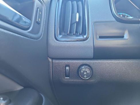 Used 2022 Chevrolet Colorado Z71 image 16