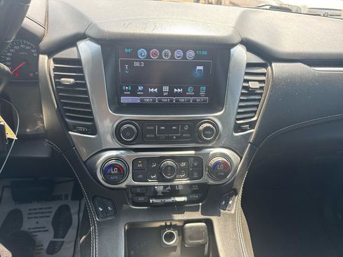 Used 2018 Chevrolet Suburban LT RWD image 21