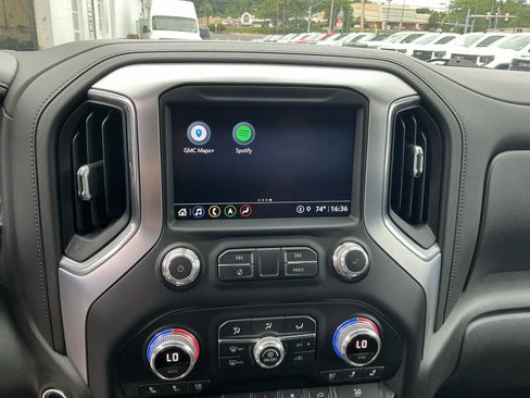 Used 2021 GMC Sierra 1500 SLT w/ SLT Premium Plus Package AWD/4WD image 21