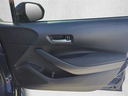 Used 2021 Toyota Corolla LE image 21
