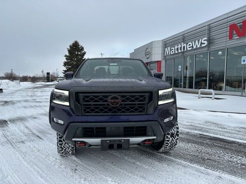 Used 2023 Nissan Frontier PRO-4X w/ Pro-4X Premium Package image 2