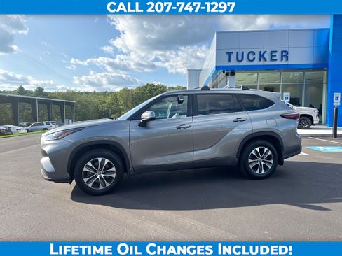 Used 2026 Toyota Highlander XLE AWD/4WD image 8
