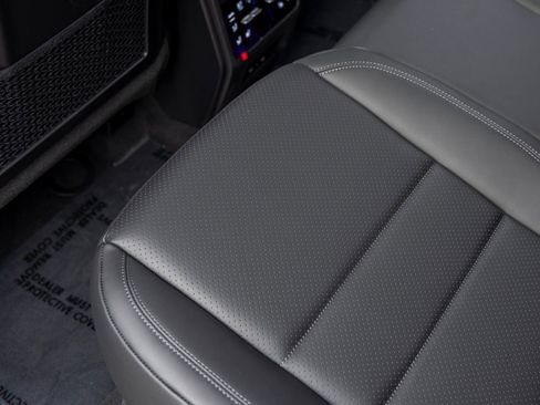 New 2025 Porsche Macan Electric image 39