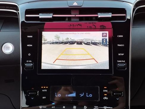 Used 2022 Hyundai Santa Cruz SEL Premium AWD/4WD image 19