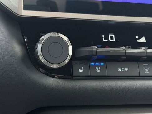 New 2026 Toyota Tundra Platinum AWD/4WD image 21
