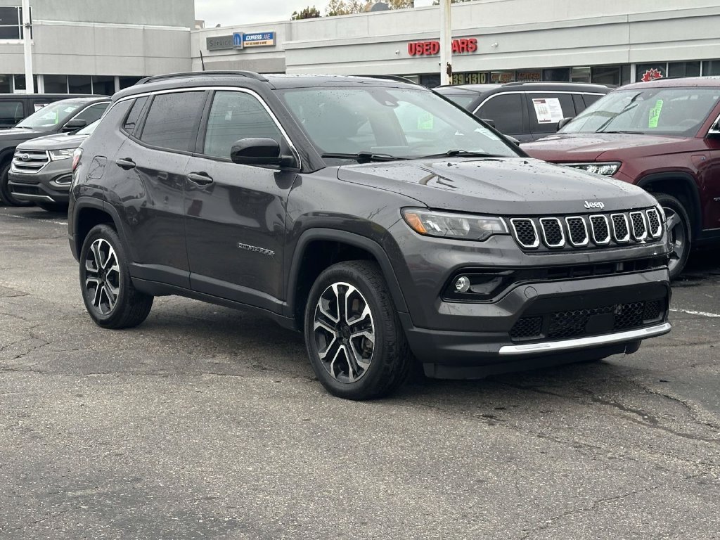 Used 2023 Jeep Compass Limited w/ Sun and Sound Group AWD/4WD image 1