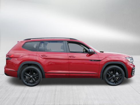 Certified 2023 Volkswagen Atlas SEL R-Line AWD/4WD image 8