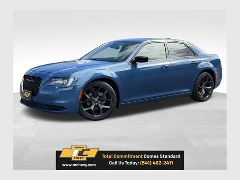 Used 2021 Chrysler 300 Touring w/ Sport Appearance Package RWD image 1