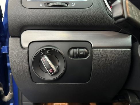 Used 2012 Volkswagen Golf R 4-Door image 11