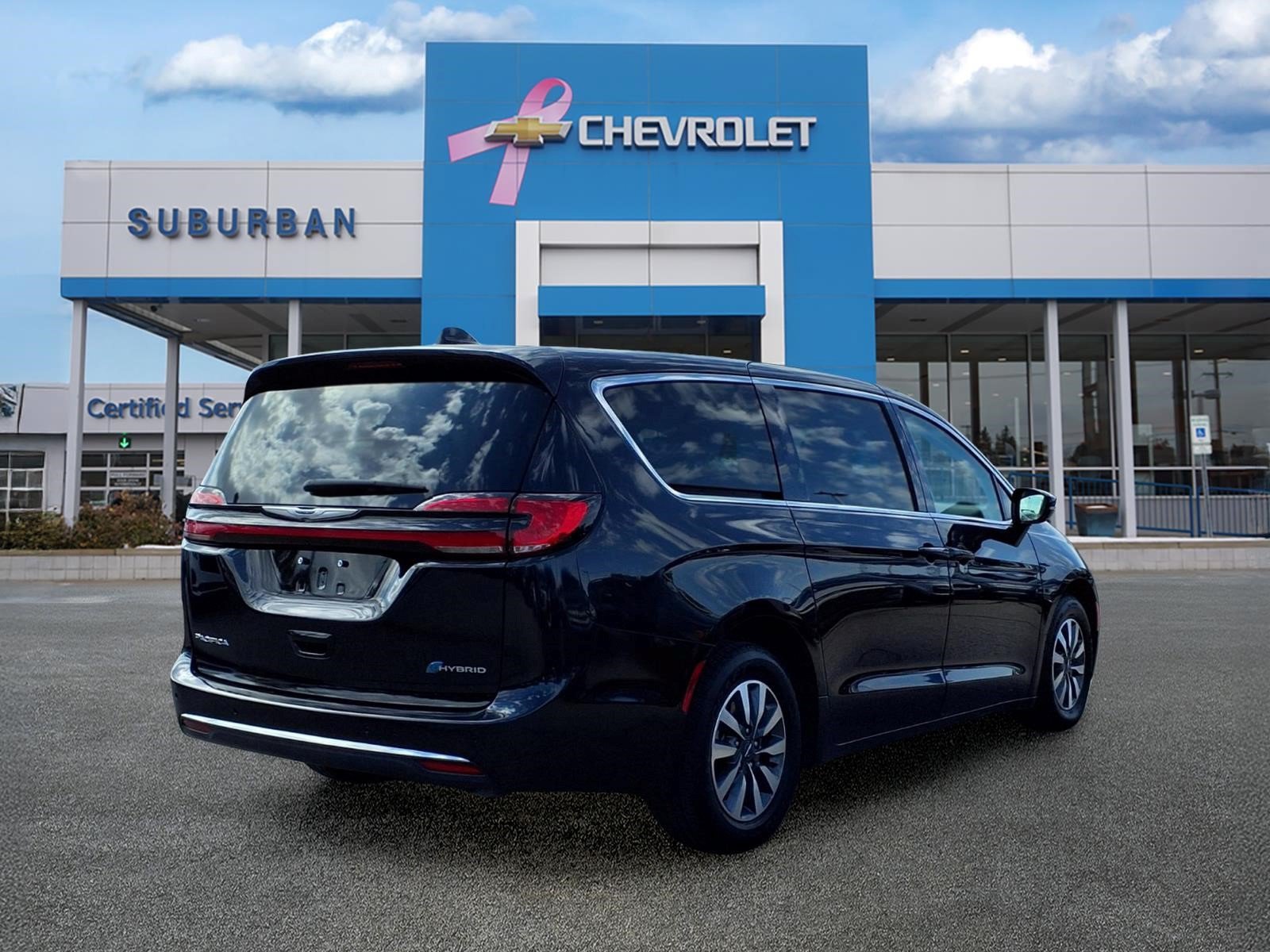 Used 2024 Chrysler Pacifica Limited FWD image 4