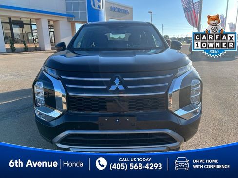 Used 2025 Mitsubishi Outlander SE AWD/4WD image 2
