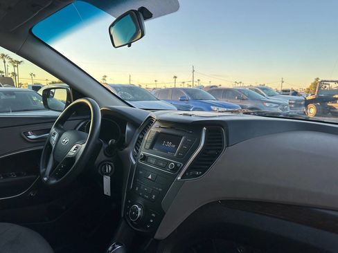 Used 2017 Hyundai Santa Fe Sport image 25