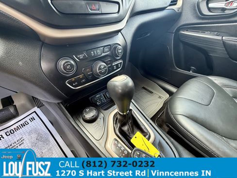 Used 2016 Jeep Cherokee Limited AWD/4WD image 13