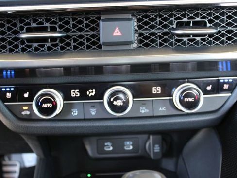 Used 2025 Acura ADX A-Spec image 21