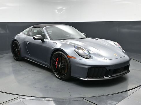 Certified 2026 Porsche 911 Targa 4 GTS w/ Premium Package AWD/4WD image 13