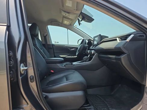 Used 2020 Toyota RAV4 XLE FWD image 46