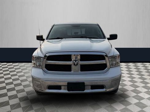 Used 2019 RAM 1500 Classic SLT AWD/4WD image 2
