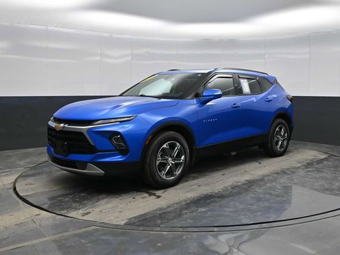 Used 2024 Chevrolet Blazer LT w/ Sound & Technology Package image 4