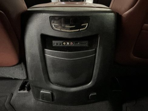 Used 2016 Cadillac Escalade ESV Luxury image 22