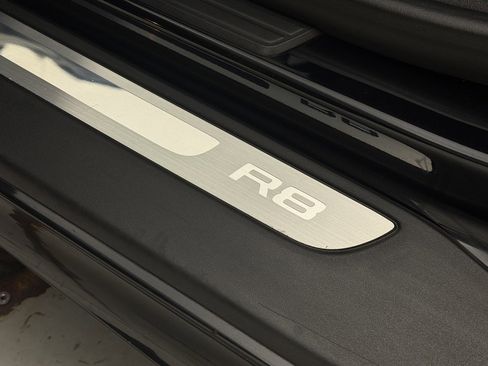 Used 2008 Audi R8 V8 image 10