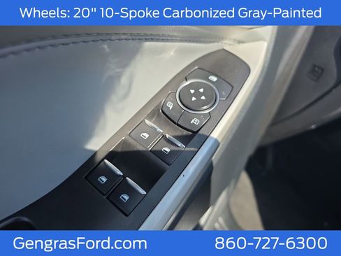 Used 2022 Ford Explorer XLT w/ Equipment Group 202A image 21