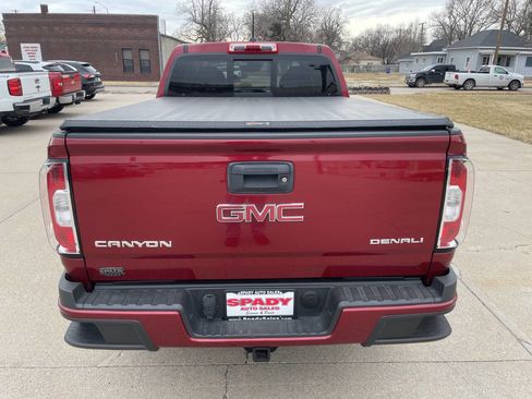 Used 2018 GMC Canyon Denali image 8