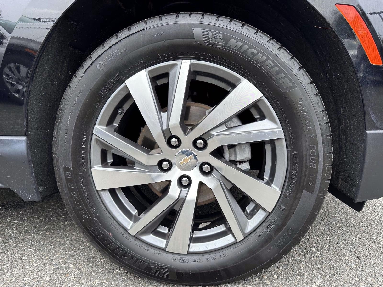 Used 2023 Chevrolet Equinox Premier AWD/4WD image 6