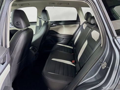 New 2025 Volkswagen Taos SEL image 21