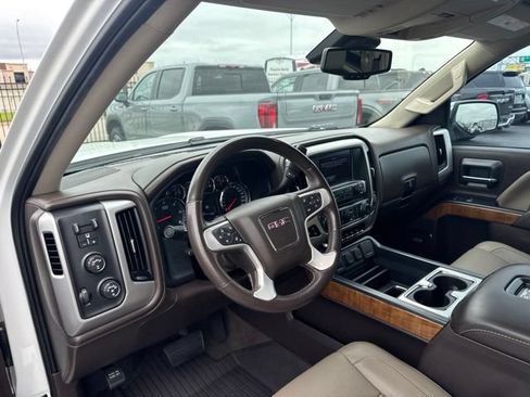 Used 2018 GMC Sierra 1500 SLT AWD/4WD image 9