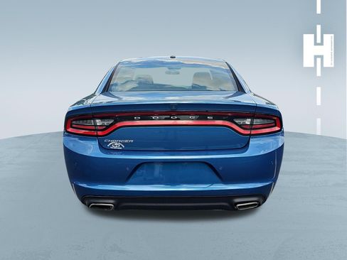 Used 2022 Dodge Charger SXT RWD image 4