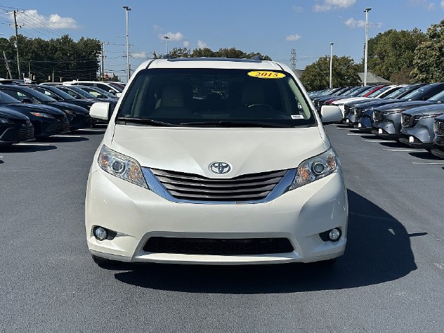 Used 2015 Toyota Sienna XLE Premium FWD image 2