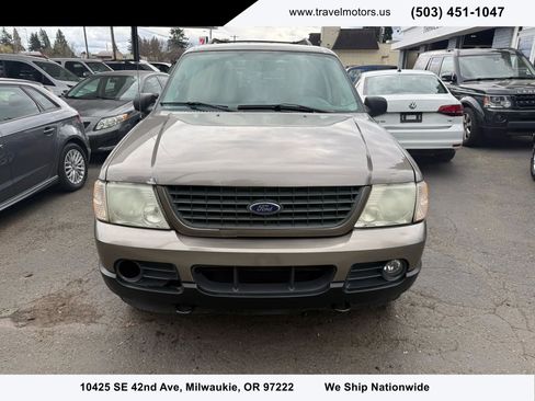 Used 2003 Ford Explorer XLT image 2