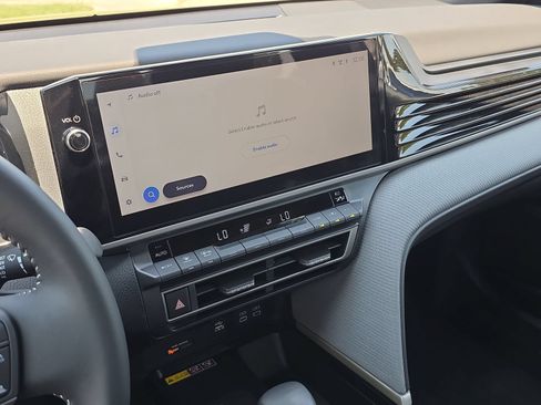 Used 2026 Toyota Camry SE w/ Multimedia Upgrade Package FWD image 17