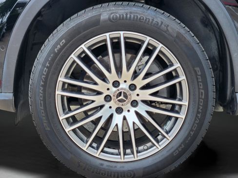Certified 2025 Mercedes-Benz GLC 300 image 28