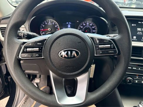Used 2019 Kia Optima LX image 17