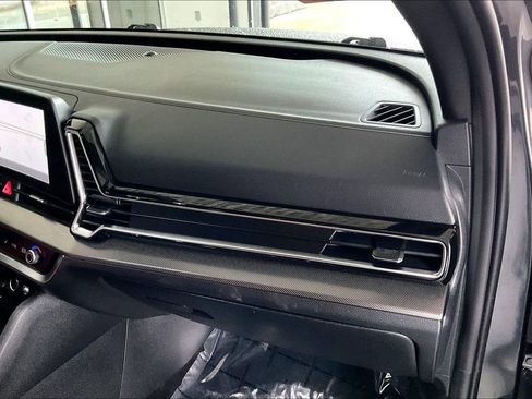 Used 2024 Kia Sportage SX image 15