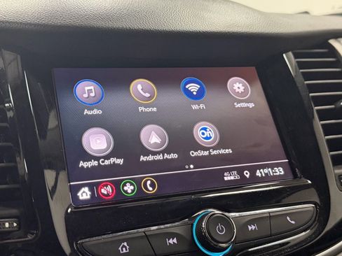 Used 2020 Chevrolet Trax LT w/ LT Convenience Package image 19