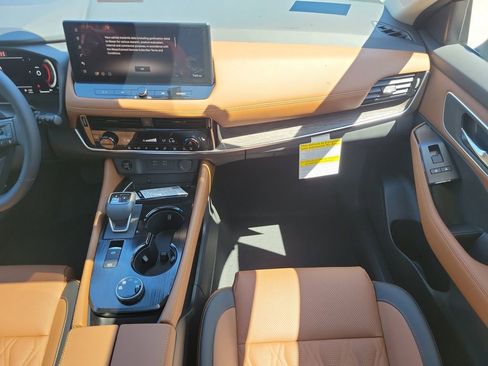 New 2026 Nissan Rogue Platinum AWD/4WD image 18