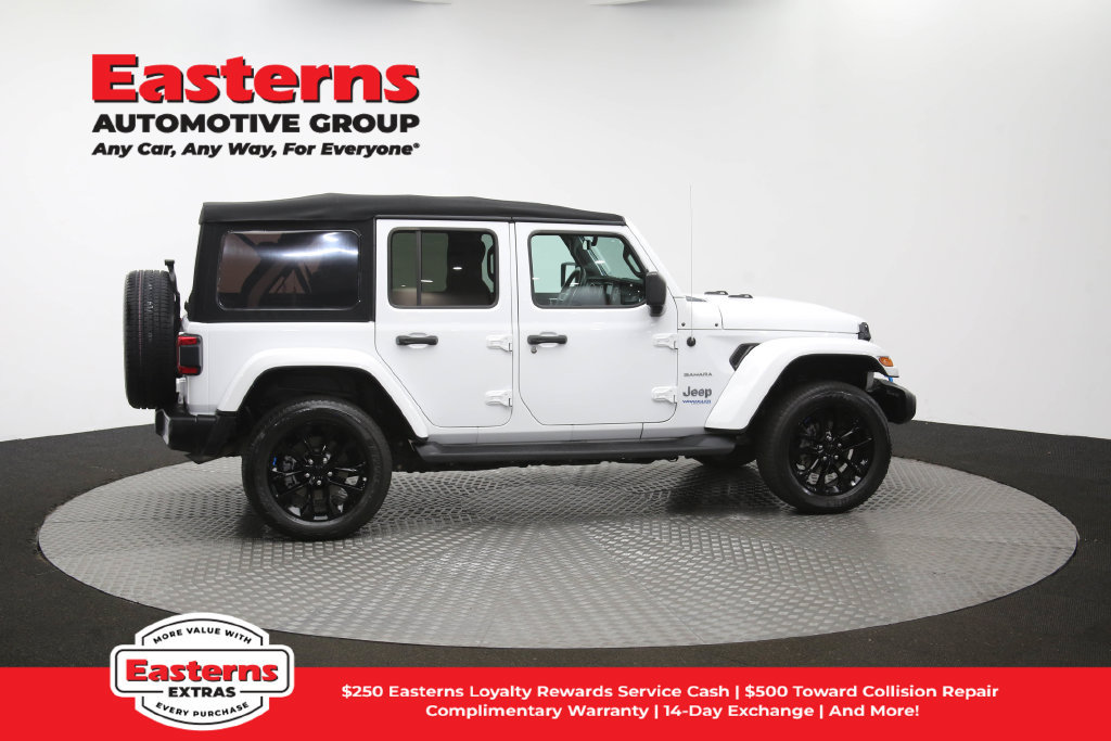 Used 2022 Jeep Wrangler Unlimited Sahara w/ Cold Weather Group AWD/4WD image 46